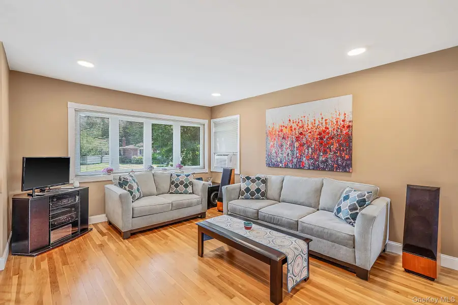18 Brocton Lane, Kings Park, NY 11754 - #3