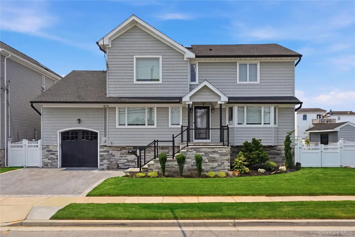 905 S 6th Street, Lindenhurst, NY 11757 - #1