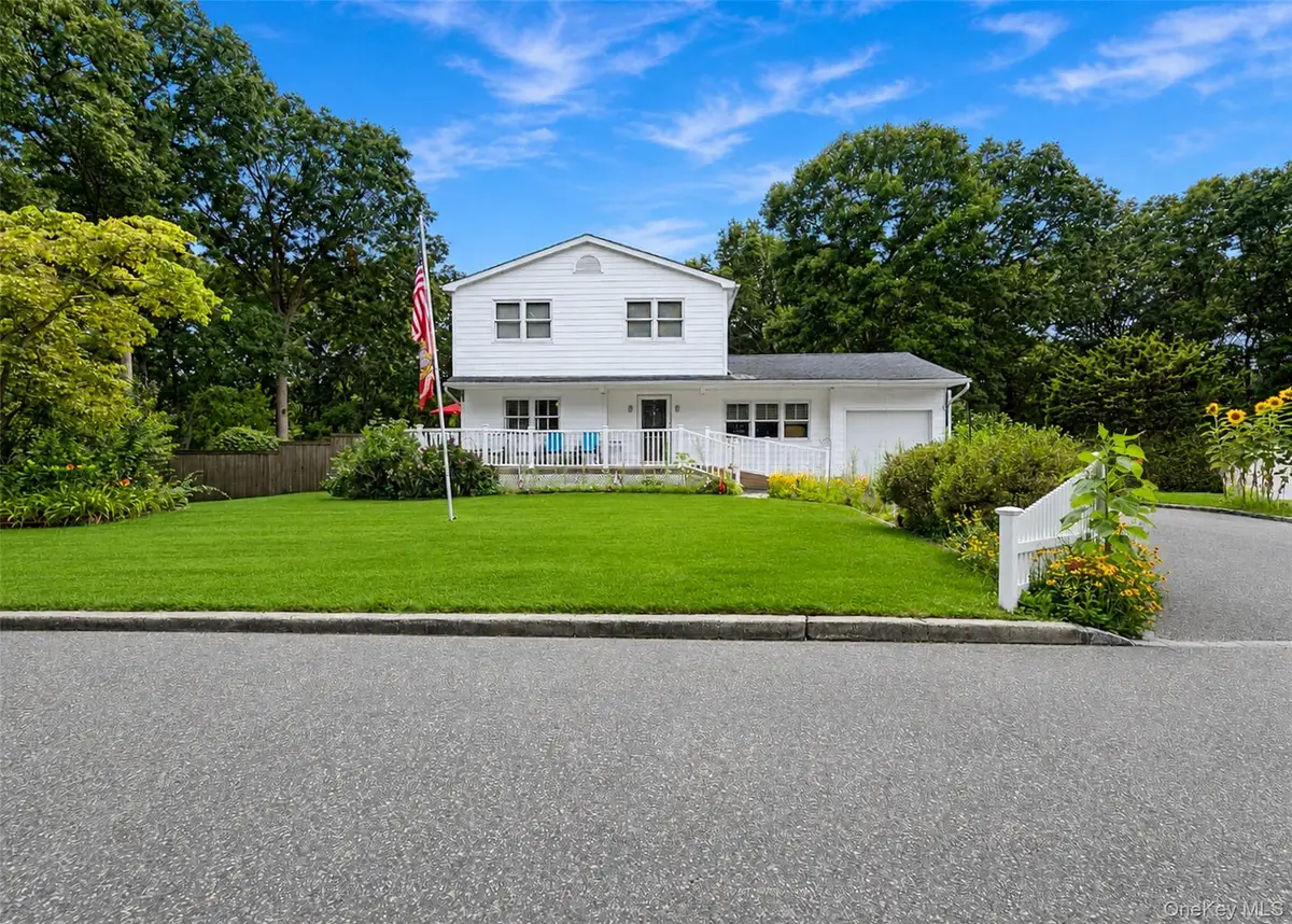 8 Virginia Drive, Medford, NY 11763 - #1
