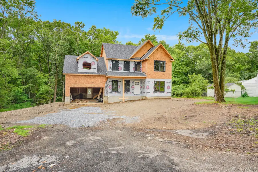 32 Vandewater Drive, Wappingers Falls, NY 12590 - #2