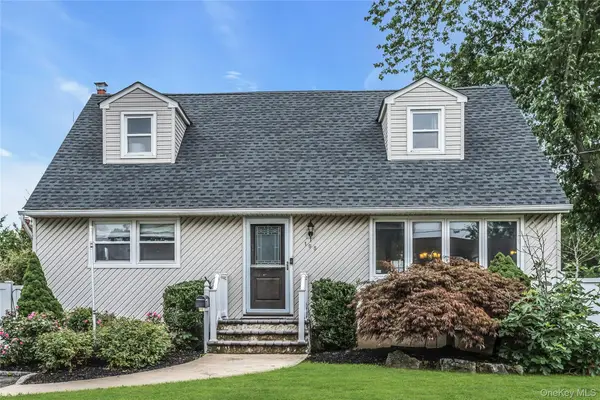 195 Nims Avenue, West Babylon, NY 11704