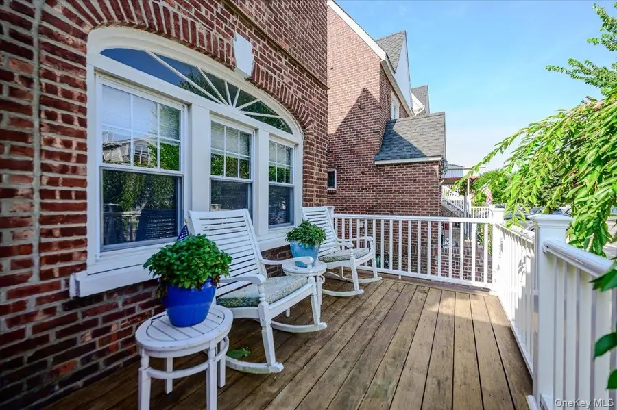 516 W Market Street, Long Beach, NY 11561 - #2