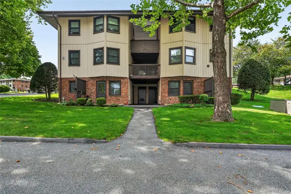 3 Hampton Court #B, Yorktown Heights, NY 10598