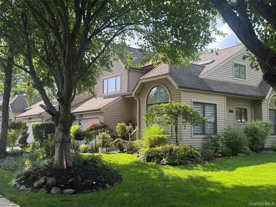7 Julia Circle, Dix Hills, NY 11746 - #2