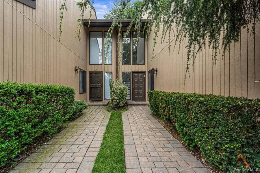 48 Wimbledon Drive, Roslyn, NY 11576 - #2