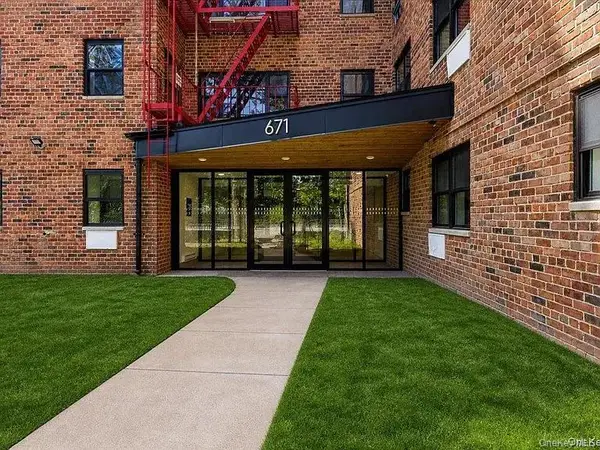 671 Bronx River Road #LG, Yonkers, NY 10704