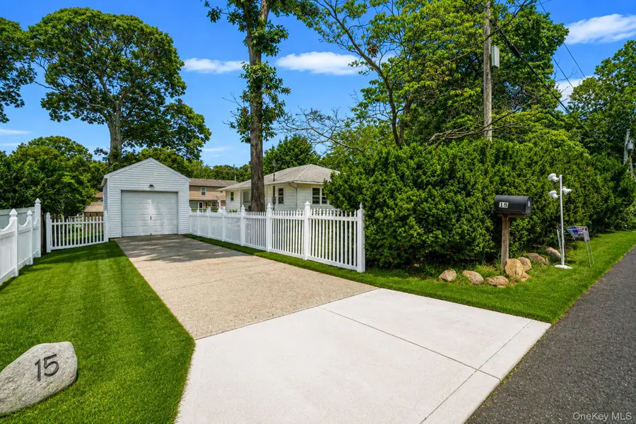 15 Oceanview Avenue, Farmingville, NY 11738 - #2