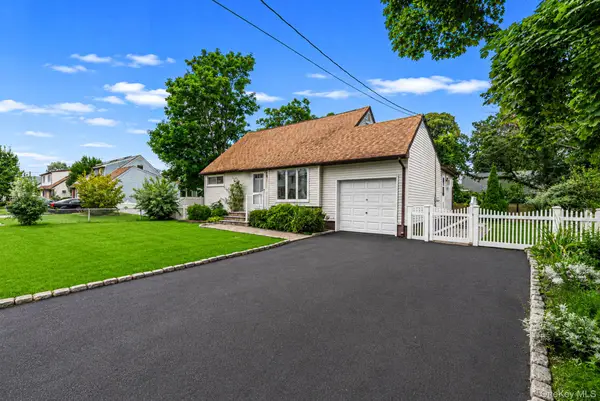 236 36th Street, Lindenhurst, NY 11757