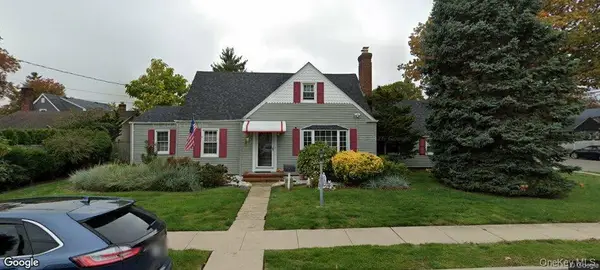 295 Ivy Avenue, Westbury, NY 11590