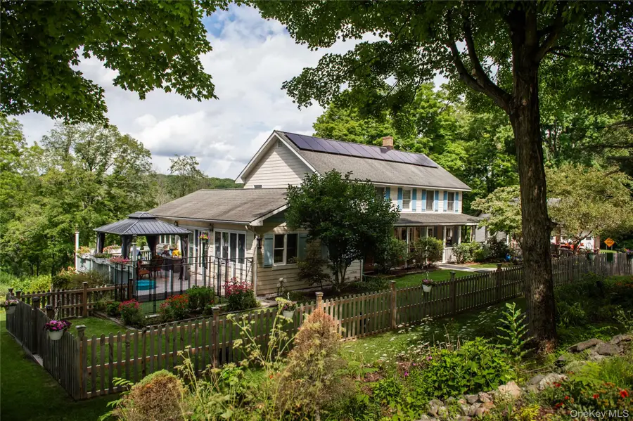912-918 Hollow Road, Clinton Corners, NY 12514 - #2