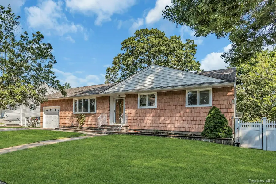 50 Jerome Street, Lindenhurst, NY 11757 - #2
