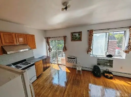 90-05 54th Avenue, Elmhurst, NY 11373 - #3