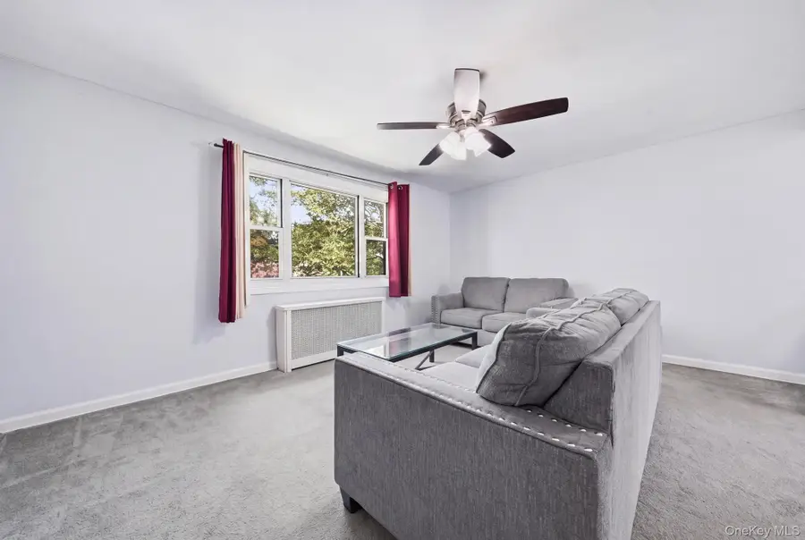 985 Fenwood Drive #3, Valley Stream, NY 11580 - #3