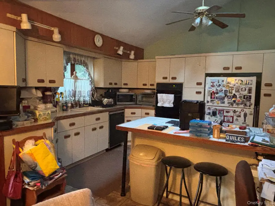 255 Auborn Avenue, Shirley, NY 11967 - #3