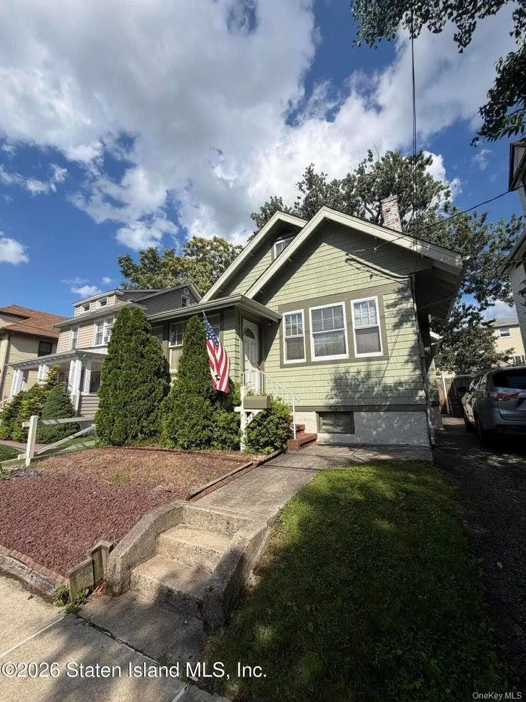 215 Demorest Avenue, Staten Island, NY 10314 - #1