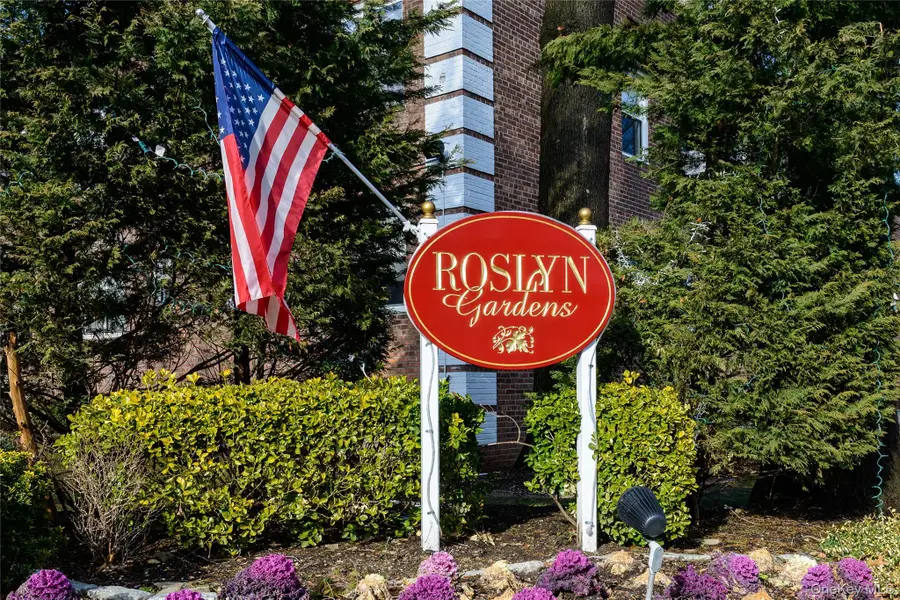 25 Edwards Street #2 E, Roslyn, NY 11576 - #3