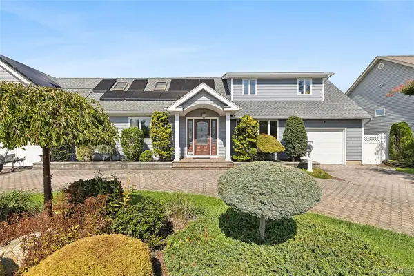 39 Jackson Place, Massapequa, NY 11758