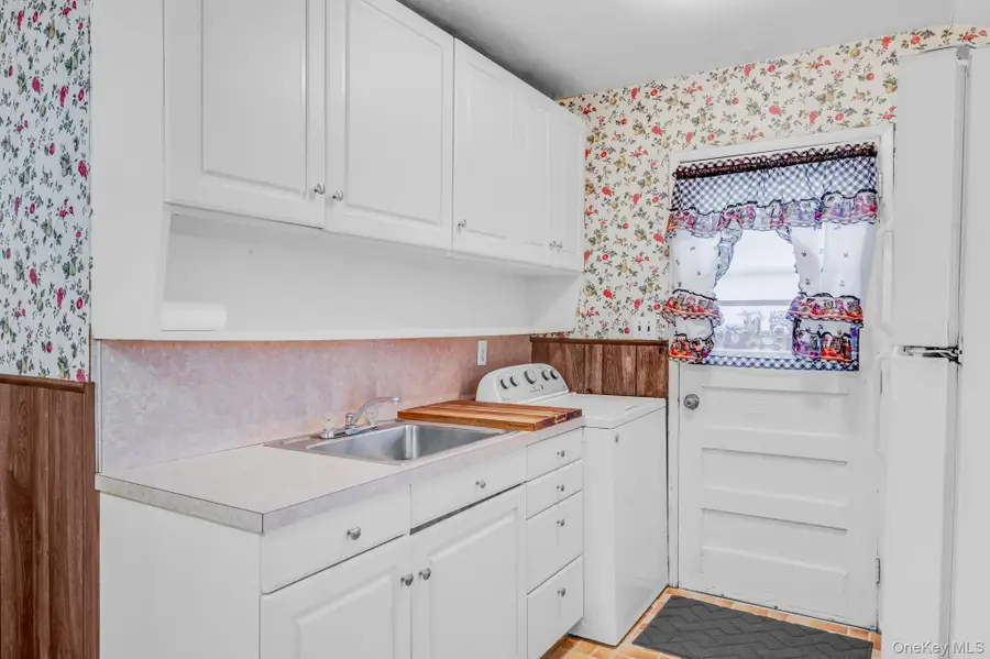 2715 Falcon Avenue, Medford, NY 11763 - #3