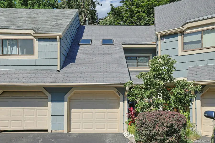 279 Treetop Circle, Nanuet, NY 10954 - #3