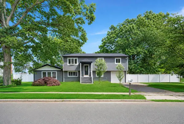 41 Madison Avenue, Amityville, NY 11701