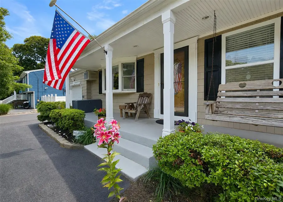 12 Walnut Street, Centereach, NY 11720 - #3