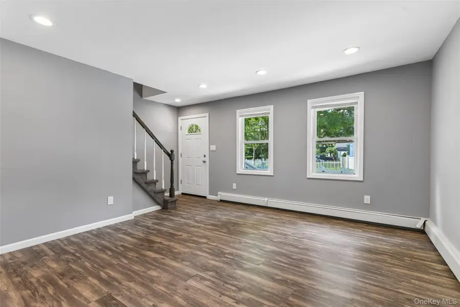 416 Arizona Avenue, Bay Shore, NY 11706 - #3