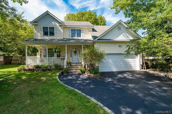 4 Fable Road, Saint James, NY 11780