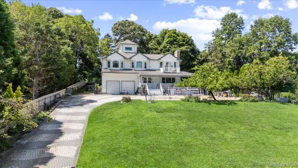 31 Bevin Road, Northport, NY 11768