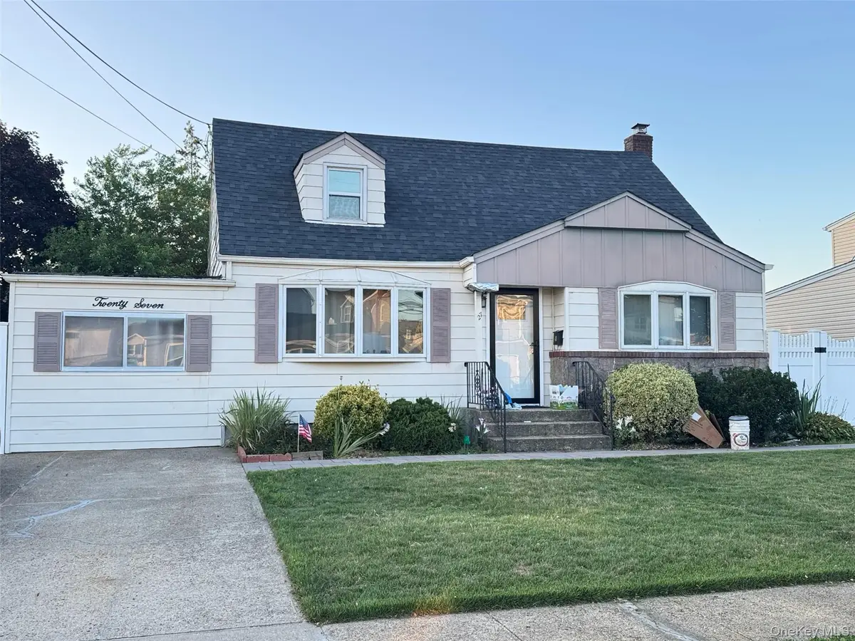 27 Edward Street, Bethpage, NY 11714 - #1