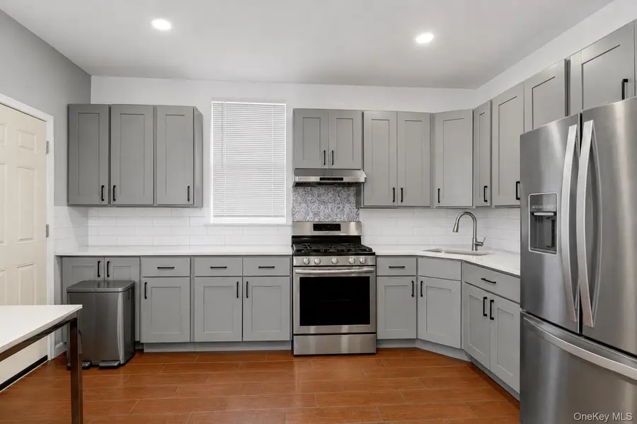 952 E 217th Street, Bronx, NY 10469 - #3