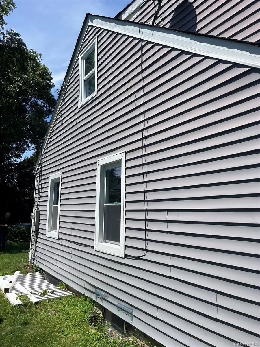 32 7th Avenue S, Huntington Station, NY 11746 - #2
