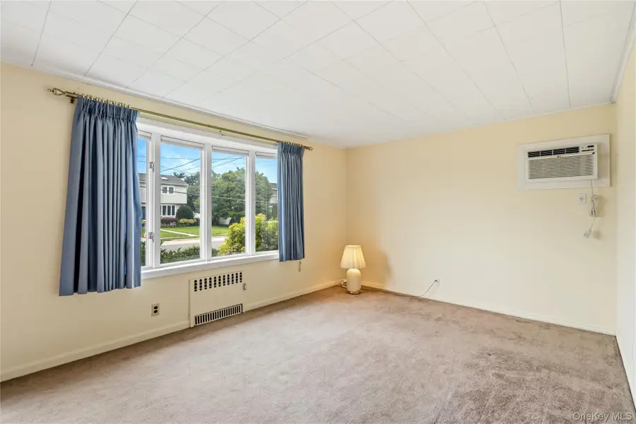 5 Center Court, Bethpage, NY 11714 - #3