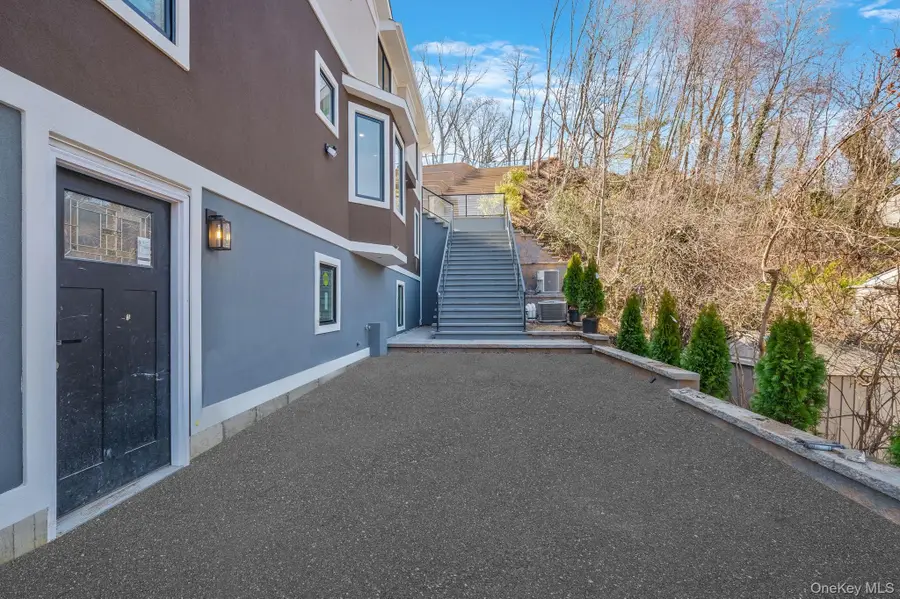 150 Sugar Toms Lane, East Norwich, NY 11732 - #3
