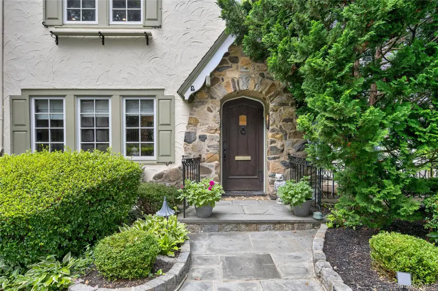 45 Cedar Drive, Great Neck, NY 11021 - #3