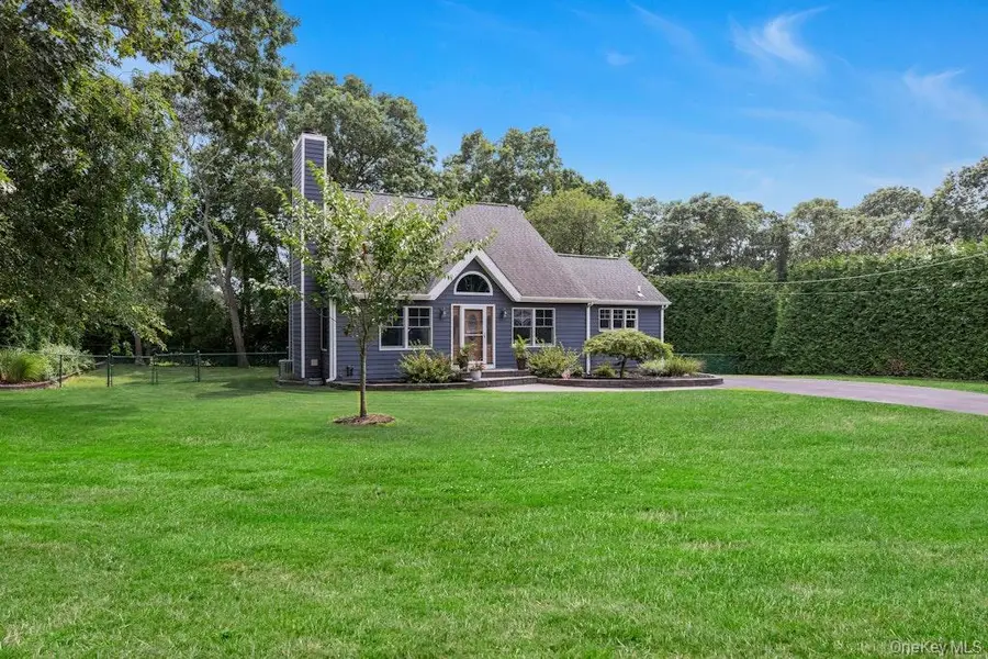 111 W Tiana Road, Hampton Bays, NY 11946 - #3