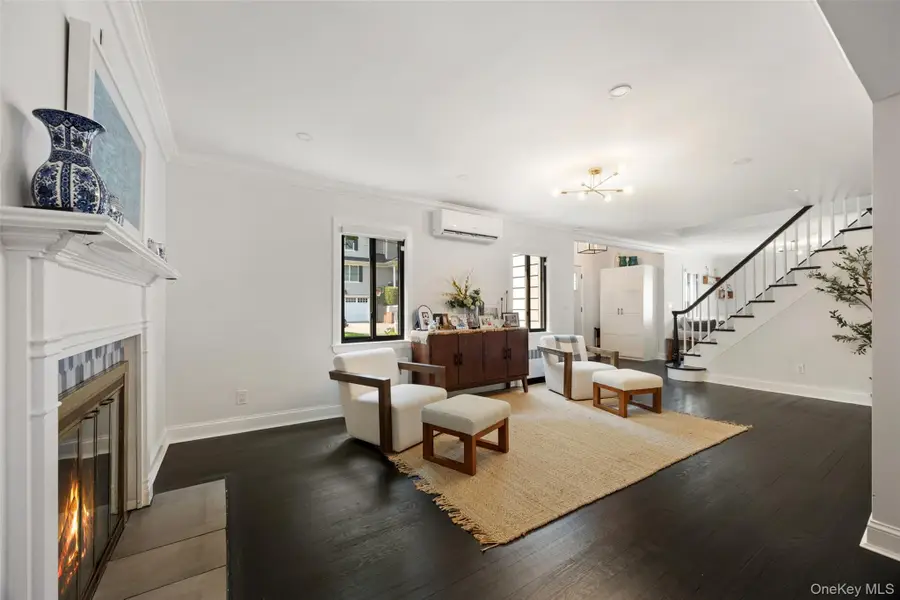 27 Clarendon Road, Scarsdale, NY 10583 - #3