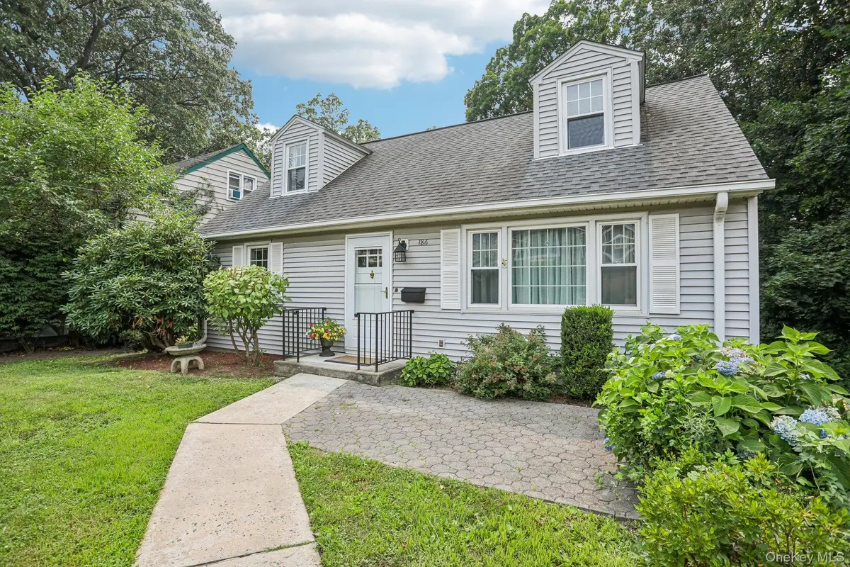 186 Chase Avenue, Yonkers, NY 10703 - #1
