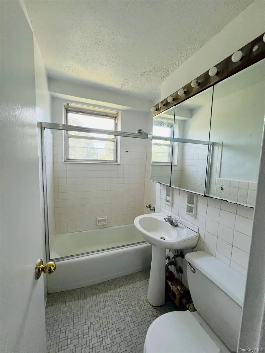 5700 Arlington Avenue #3V, Bronx, NY 10471 - #3