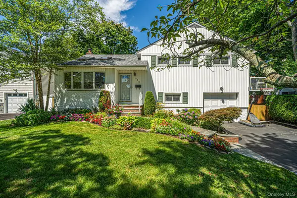 838 Virginia Avenue, North Bellmore, NY 11710