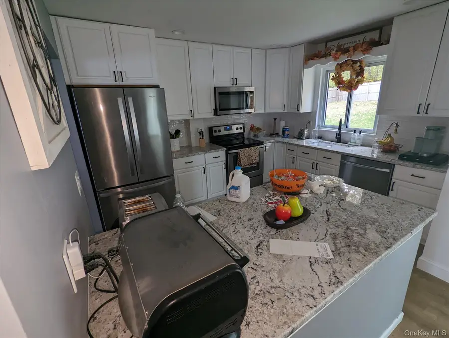 146 Rosemont Avenue, Farmingville, NY 11738 - #2