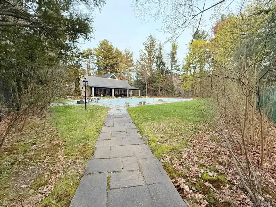 8 Woodstock Court, Muttontown, NY 11771 - #2