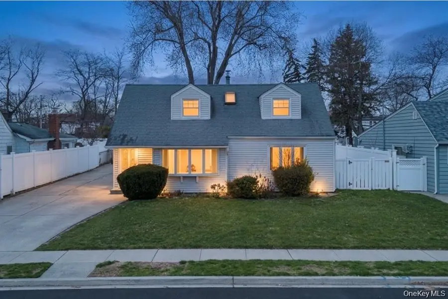 758 Wyngate Drive, Valley Stream, NY 11580 - #2