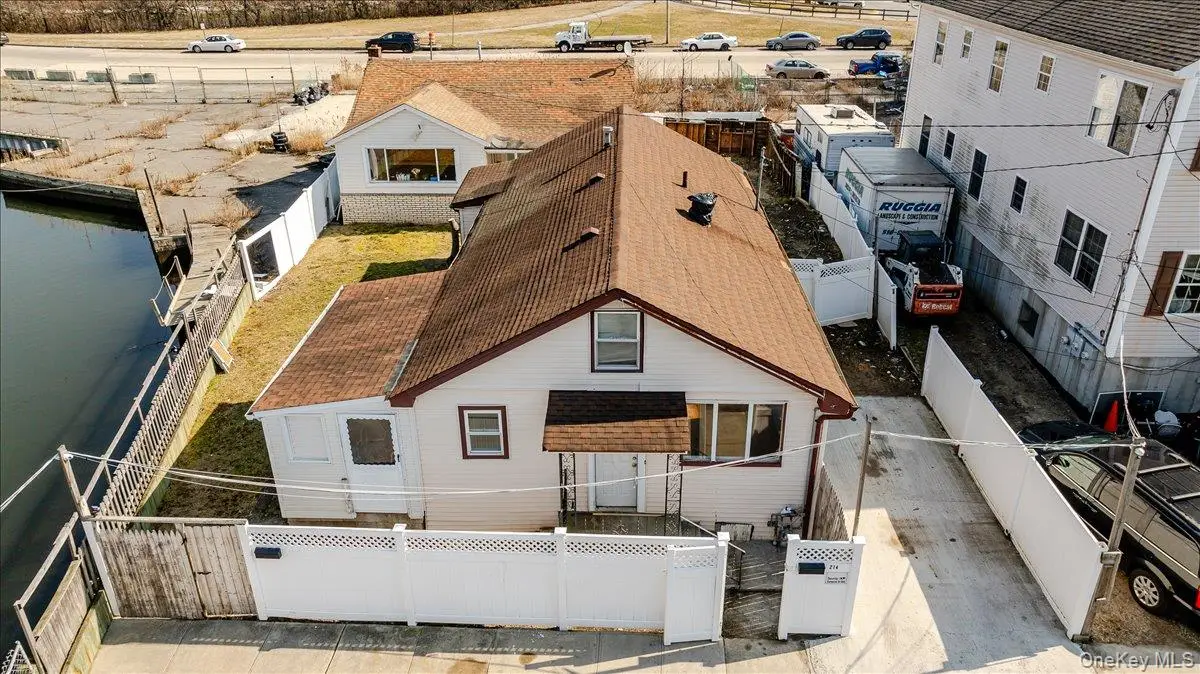 214 Beach 3rd, Far Rockaway, NY 11691 - #1