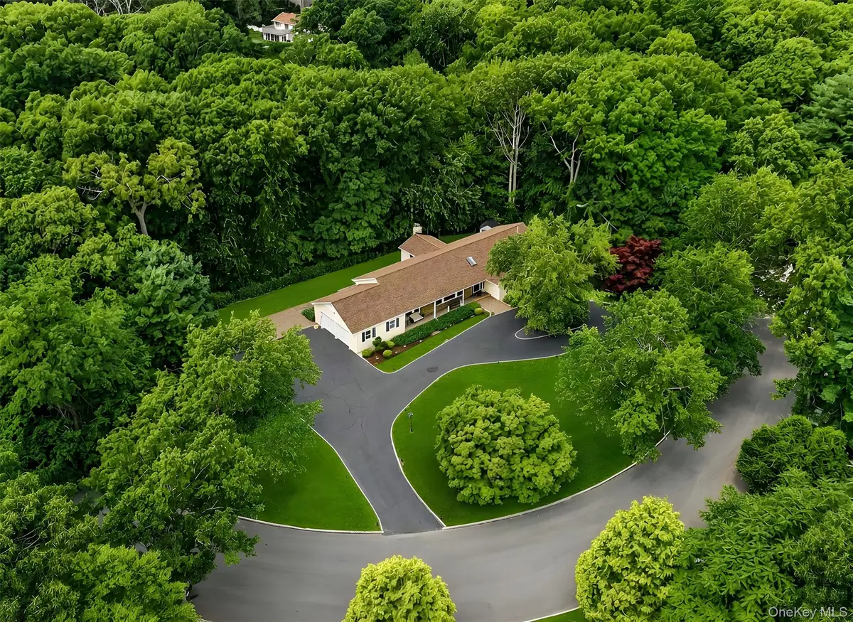 10 Williamsburg Drive, Northport, NY 11768 - #1