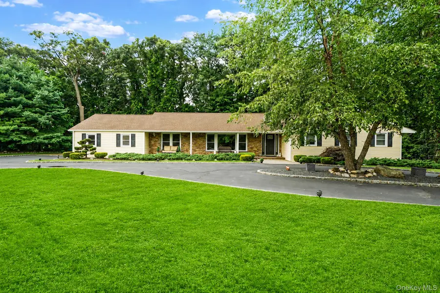 10 Williamsburg Drive, Northport, NY 11768 - #2