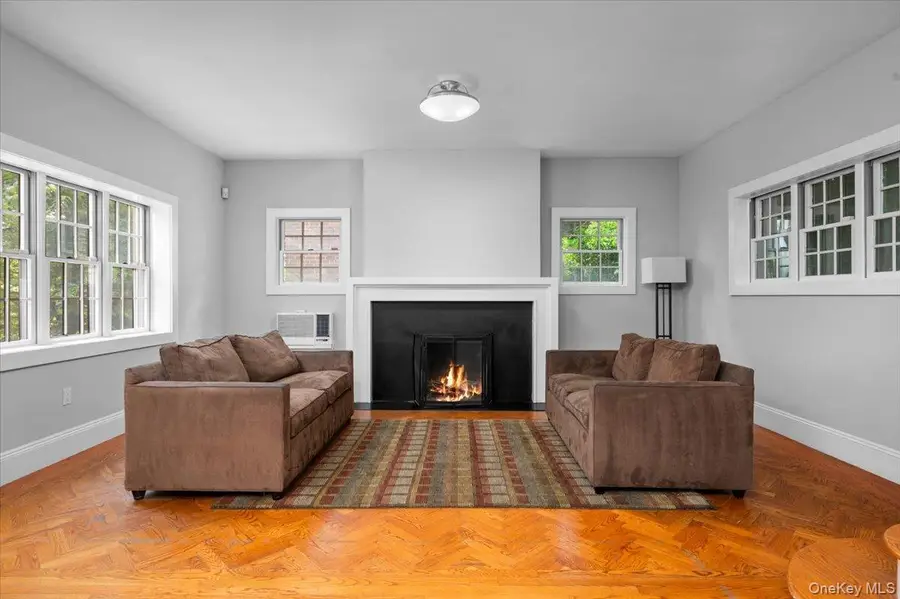 2727 Netherland Avenue, Bronx, NY 10463 - #2