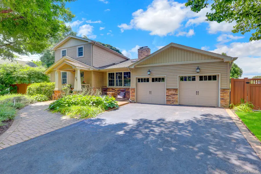 22 Larkspur Drive, West Islip, NY 11795 - #3