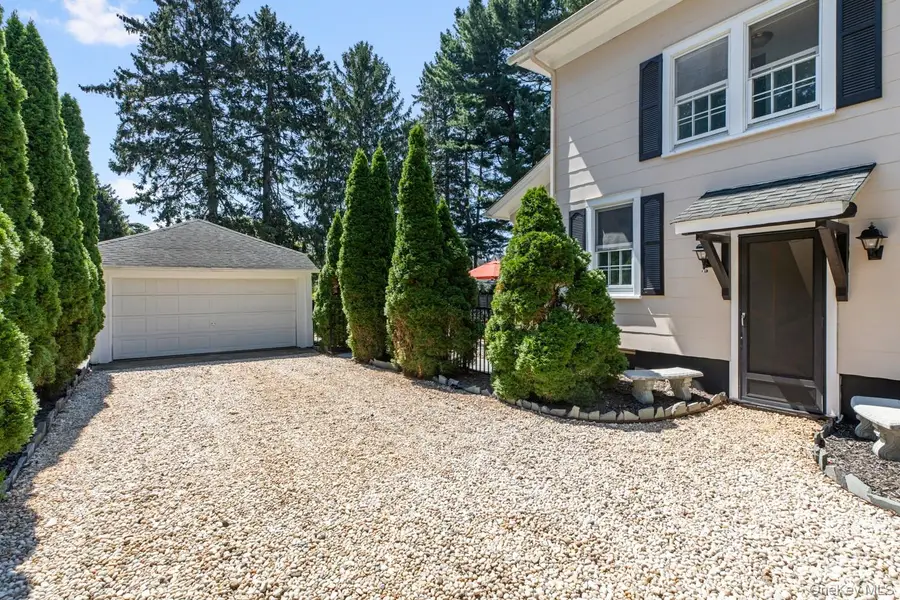 22 Ketewamoke Avenue, Babylon, NY 11702 - #3