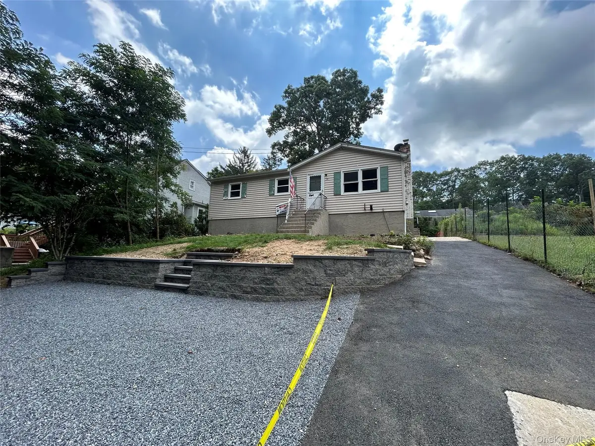 142 New York Avenue, Sound Beach, NY 11789 - #1