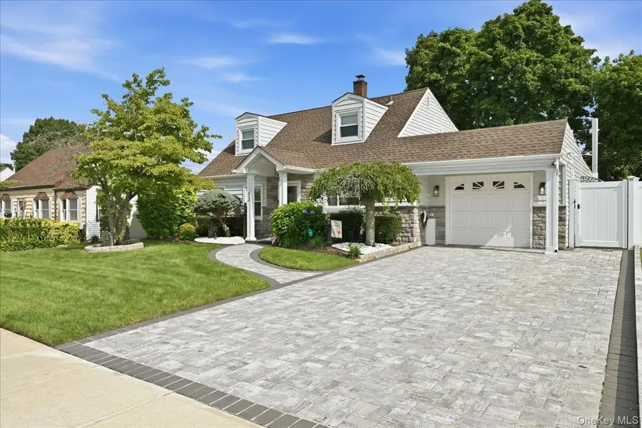 23 Needle Lane, Levittown, NY 11756 - #2